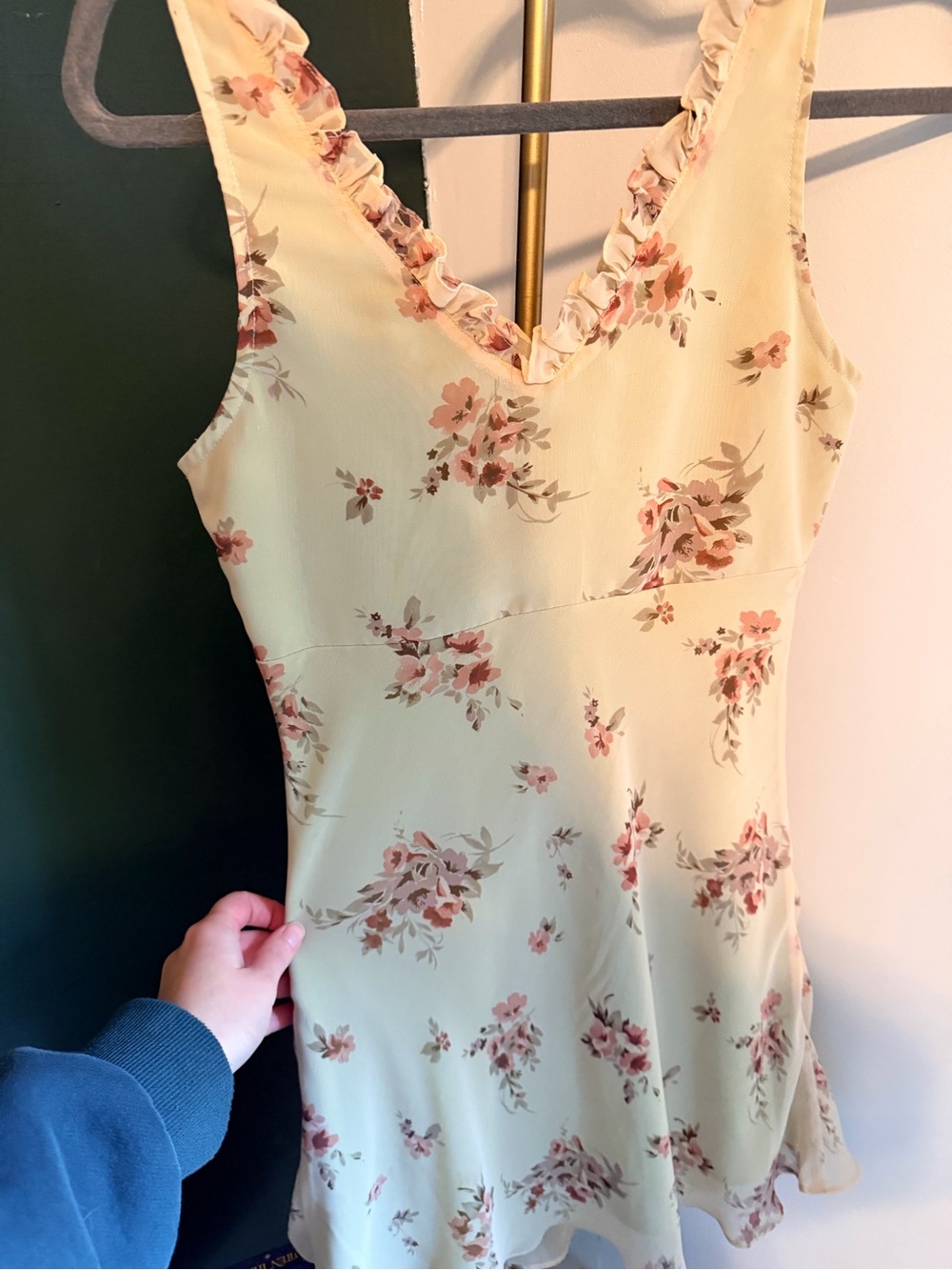 Floral Ruffle 90s V-Neck Slip Dress - Picture 5 of 7